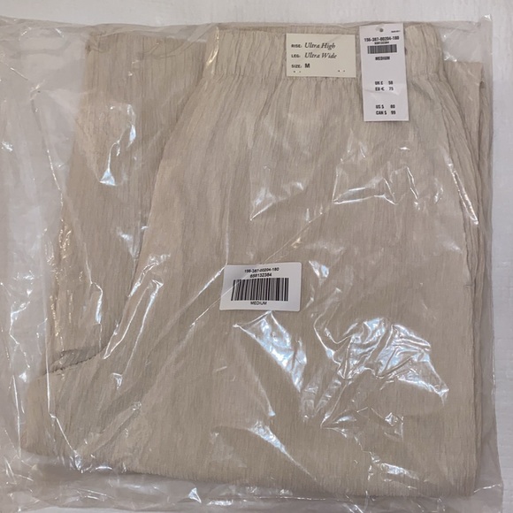 Abercrombie & Fitch Crinkle Textured Pull-On Pant - Picture 7 of 7